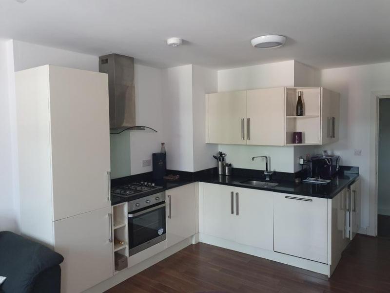 Double Room With Shared Bathroom London Bagian luar foto