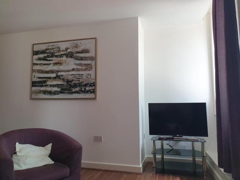Double Room With Shared Bathroom London Bagian luar foto