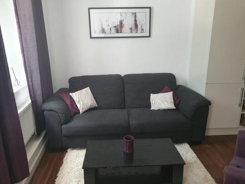 Double Room With Shared Bathroom London Bagian luar foto