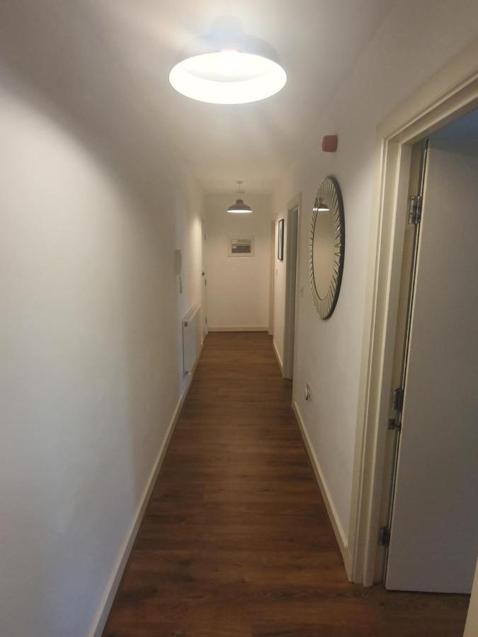 Double Room With Shared Bathroom London Bagian luar foto